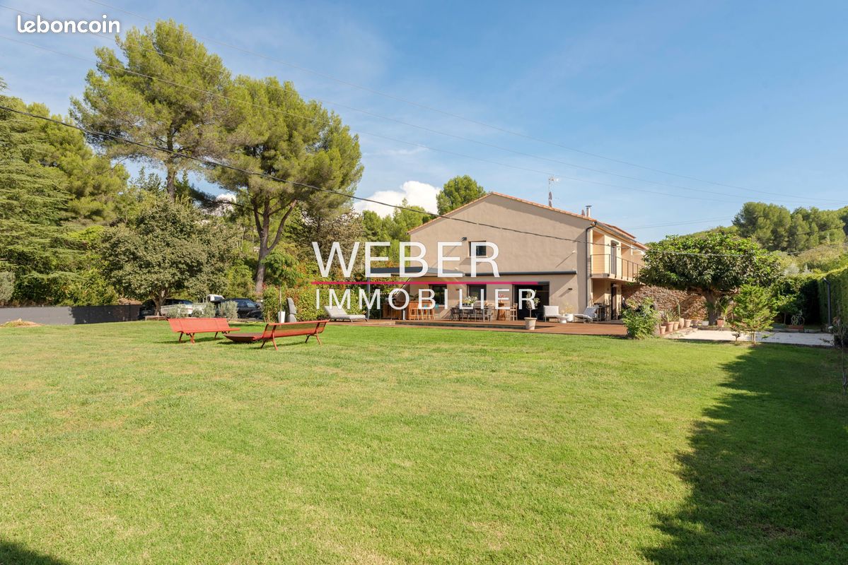 Maison 6 pièces 170 m² · à Sanary-sur-Mer · 170 m² · 1 092 000 €