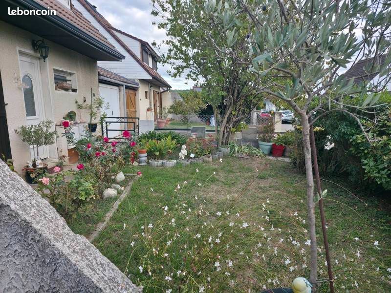 Maison 5 pièces 100 m² · à Bourgoin-Jallieu · 100 m² · 233 000 €