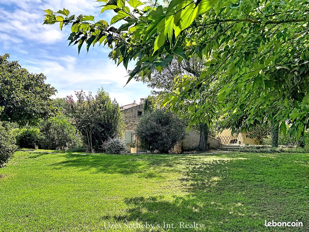 Maison 10 pièces 380 m² · à Uzès · 380 m² · 1 295 000 €