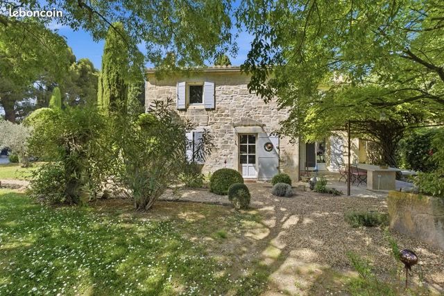 Maison 8 pièces 207 m² · à Arles · 207 m² · 1 200 000 €