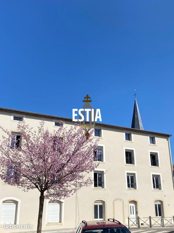 Appartement 1 pièce 44 m² · à Lay-Saint-Christophe · 44 m² · 31 000 €