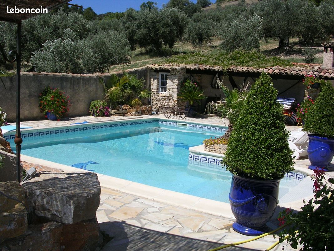 Villa de charme aux milieux des oliviers (image 1)