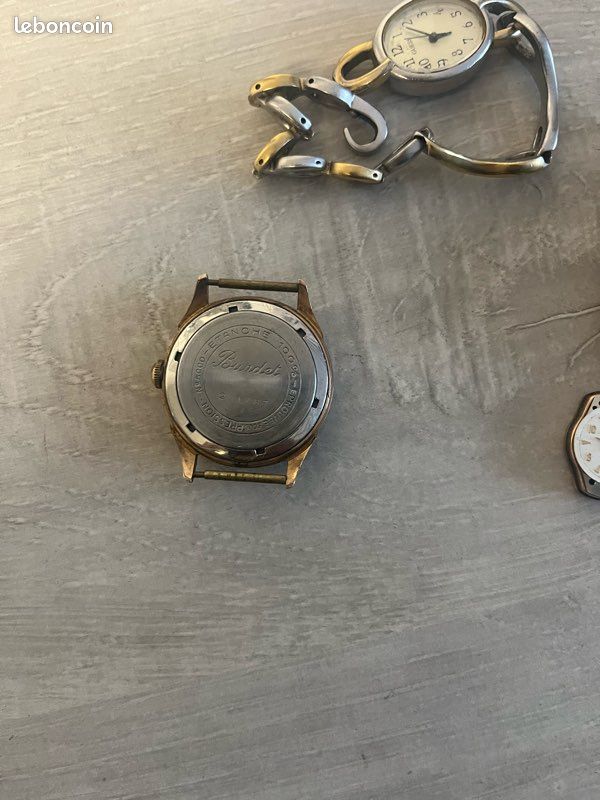 Lot De 4 Boîtiers Anciens En Plastique Pour Montre à Gousset - Rangement Ou Restauration - Occasion - Origine France