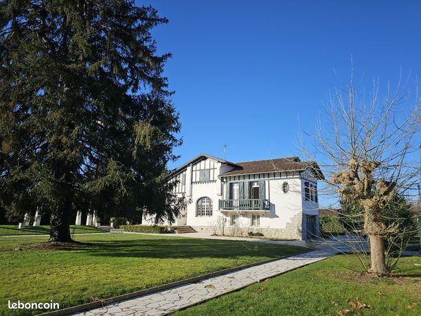 Maison 7 pièces 180 m²