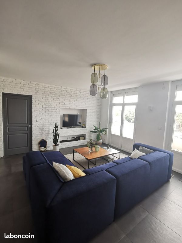 Appartement 4 pièces 118 m² · à Laval · 118 m² · 960 €