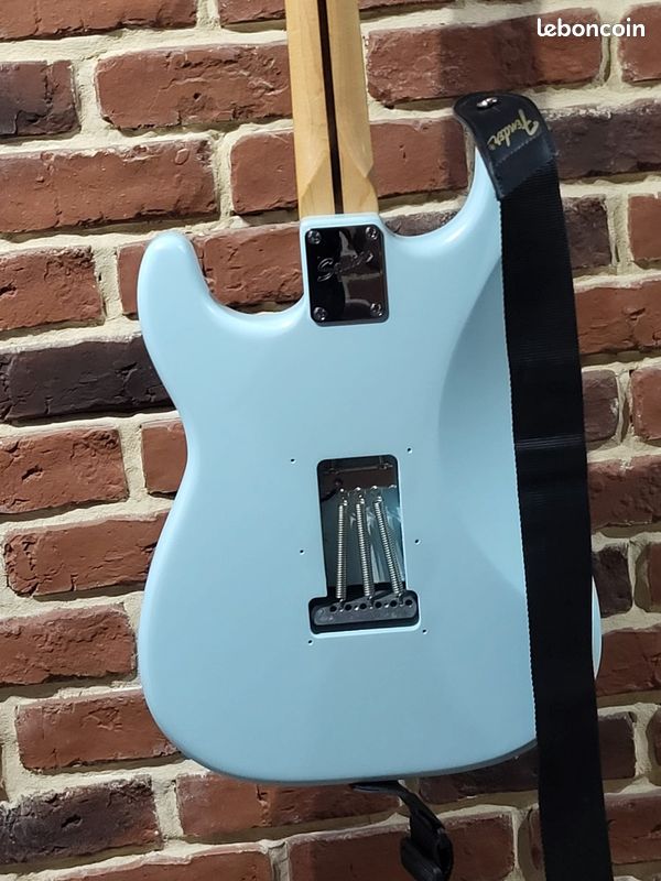 Squier Stratocaster Custom – Micros Fender Vintera + Gibson (image 3)