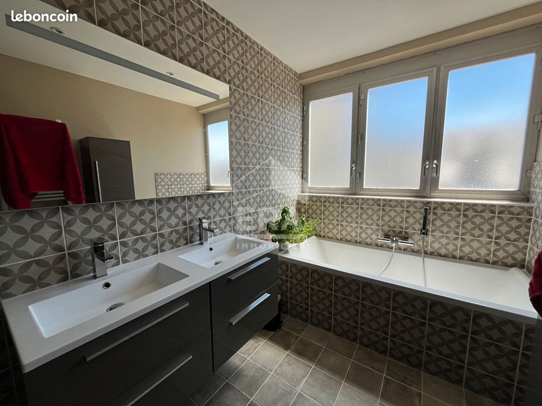 Appartement a louer chateauroux - 4 pièce(s) - 108 m2 - Surfyn