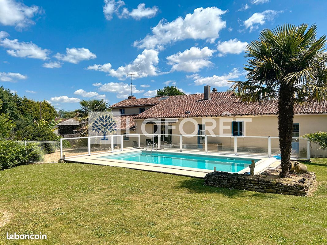 Maison 11 pièces 225 m² · à Val en Vignes · 225 m² · 299 940 €