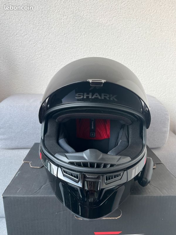Lot casque shark taille + 2 Intercom + visière teintée et visière d’original+ dorsale+ gants ixon (image 2)