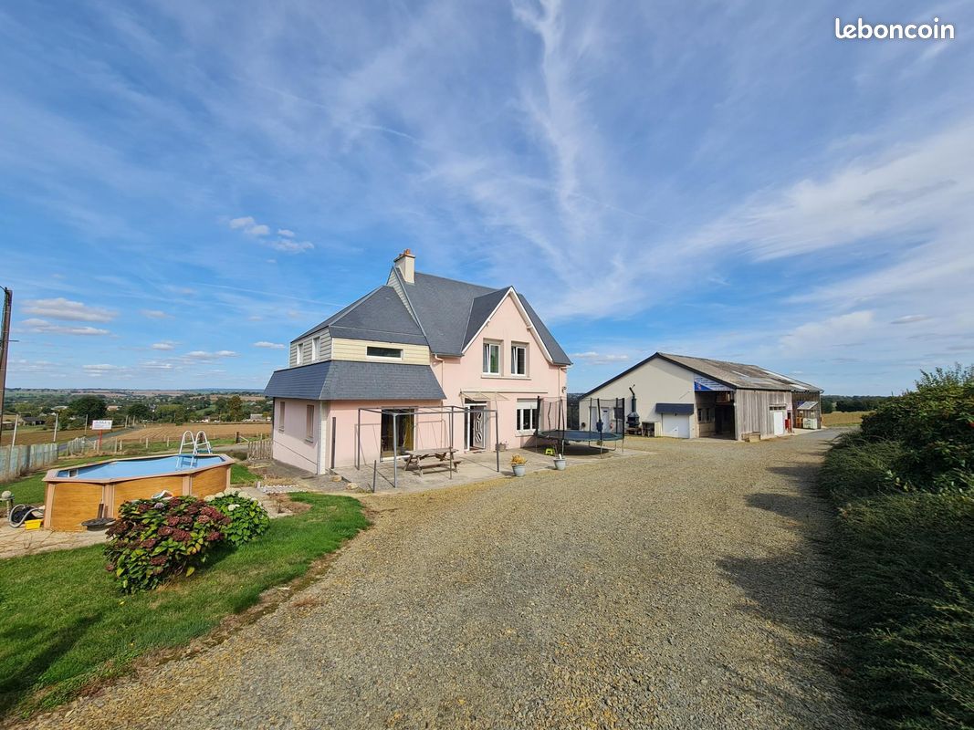 Maison 6 pièces 182 m² · à Vire Normandie · 182 m² · 332 000 €