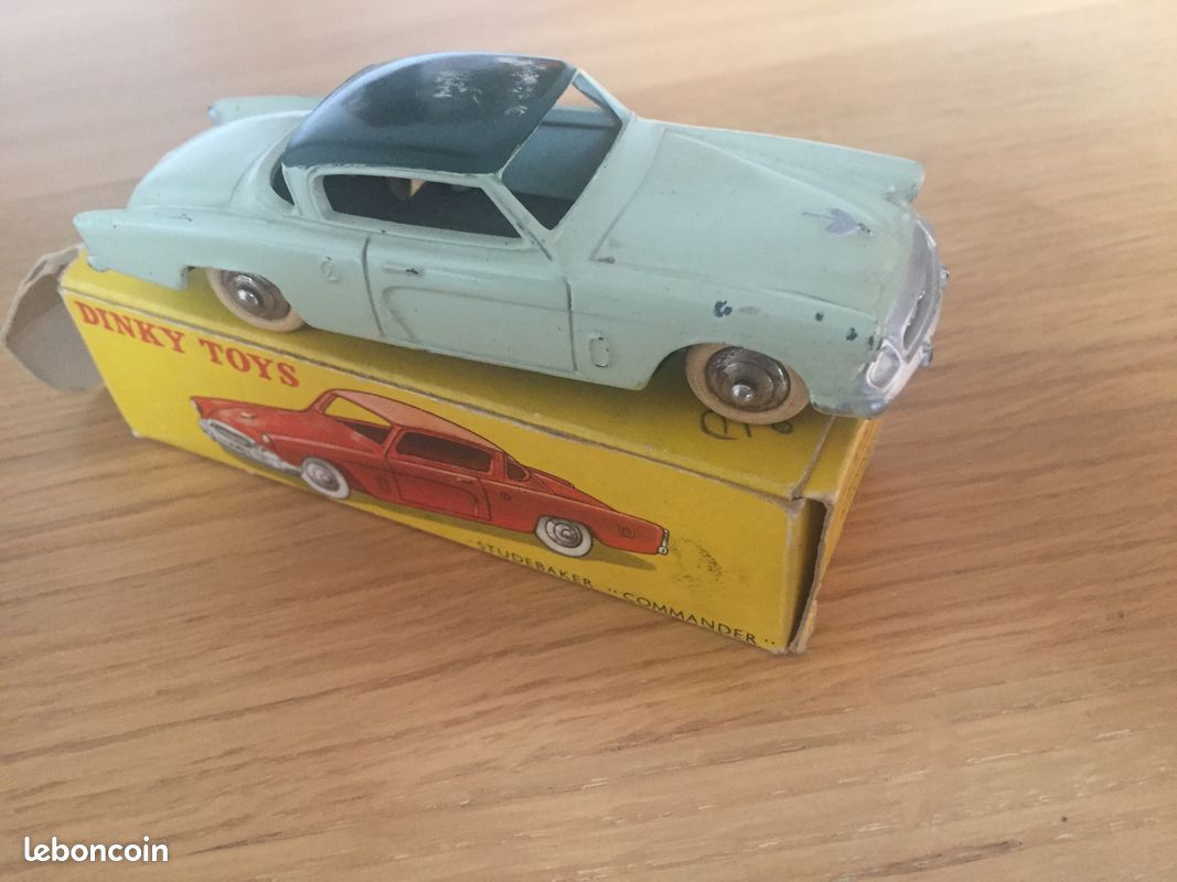 Dinky Toys 1:43 - Voiture miniature (2) - Dinky Toys 24Y Studebaker Commander & 556 Ambulance ID 19 Citroën