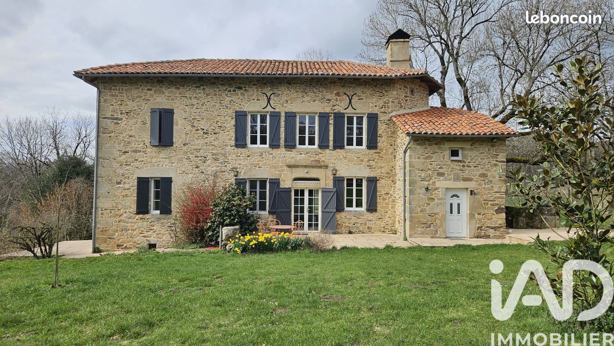 Maison 16 pièces 600 m² · à Labastide-du-Haut-Mont · 600 m² · 1 260 000 €