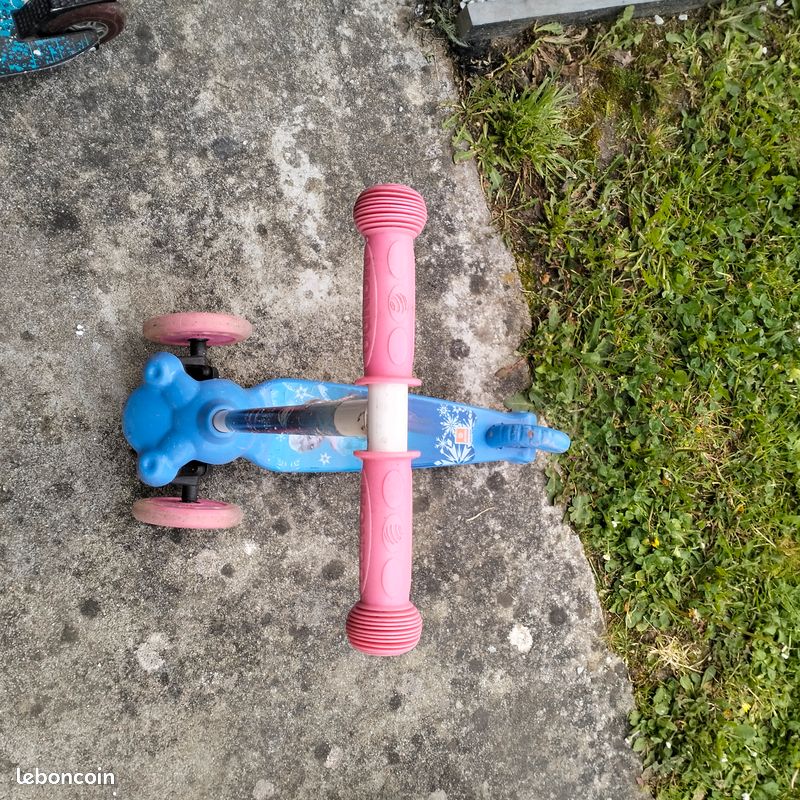 Trottinette reine des neiges (image 2)