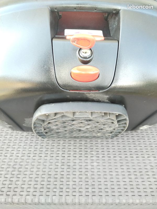 Top case 46 litres givi simply (image 3)