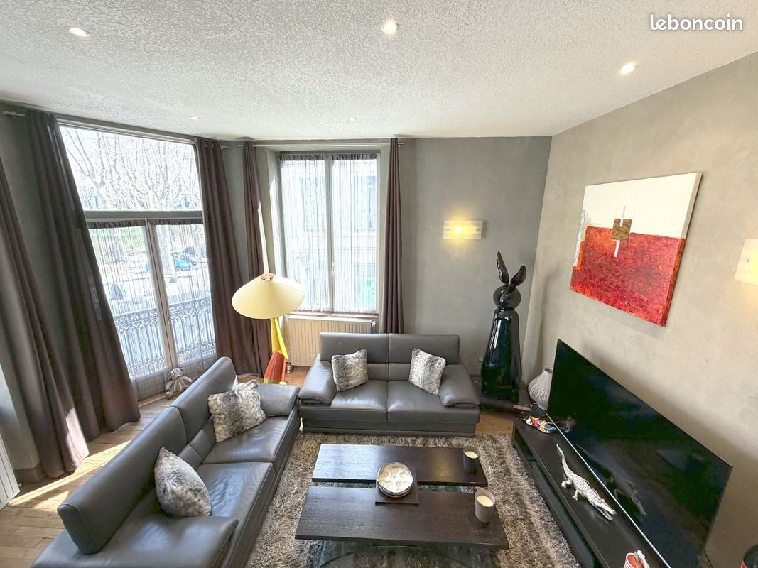 Appartement 5 pièces 183 m² · à Saint-Étienne · 183 m² · 259 000 €