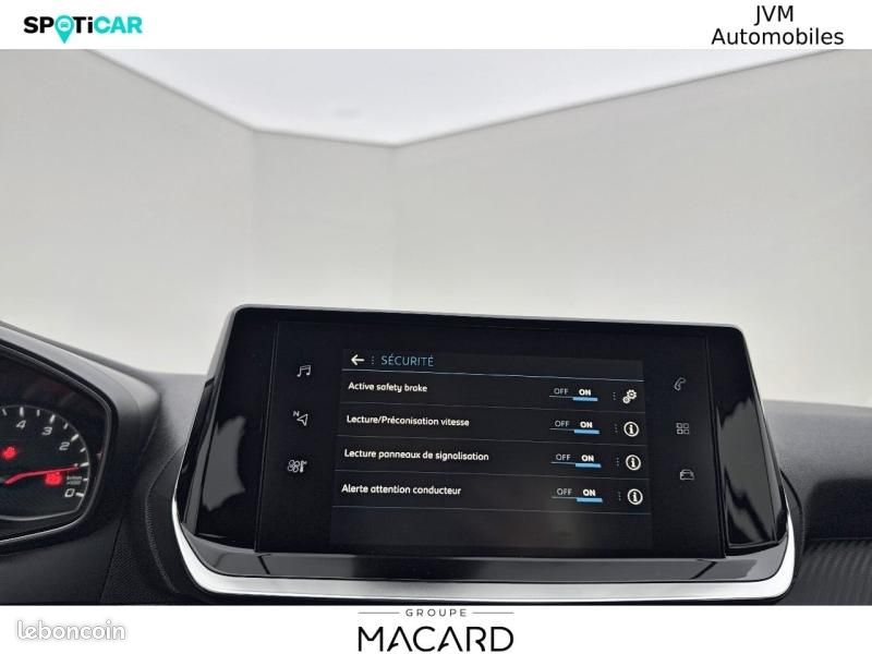Peugeot 208 1.2 PureTech 100ch S&S Active (image 29)