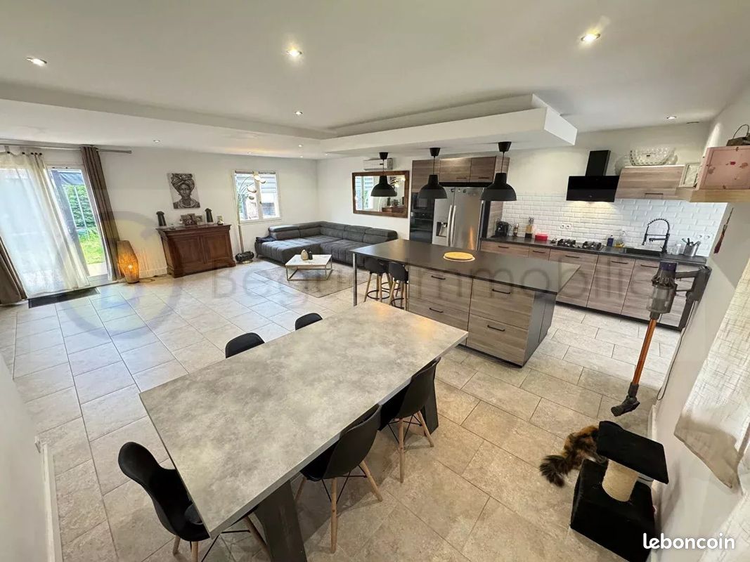 Maison 4 pièces 110 m² · à La Salvetat-Saint-Gilles · 110 m² · 301 600 €