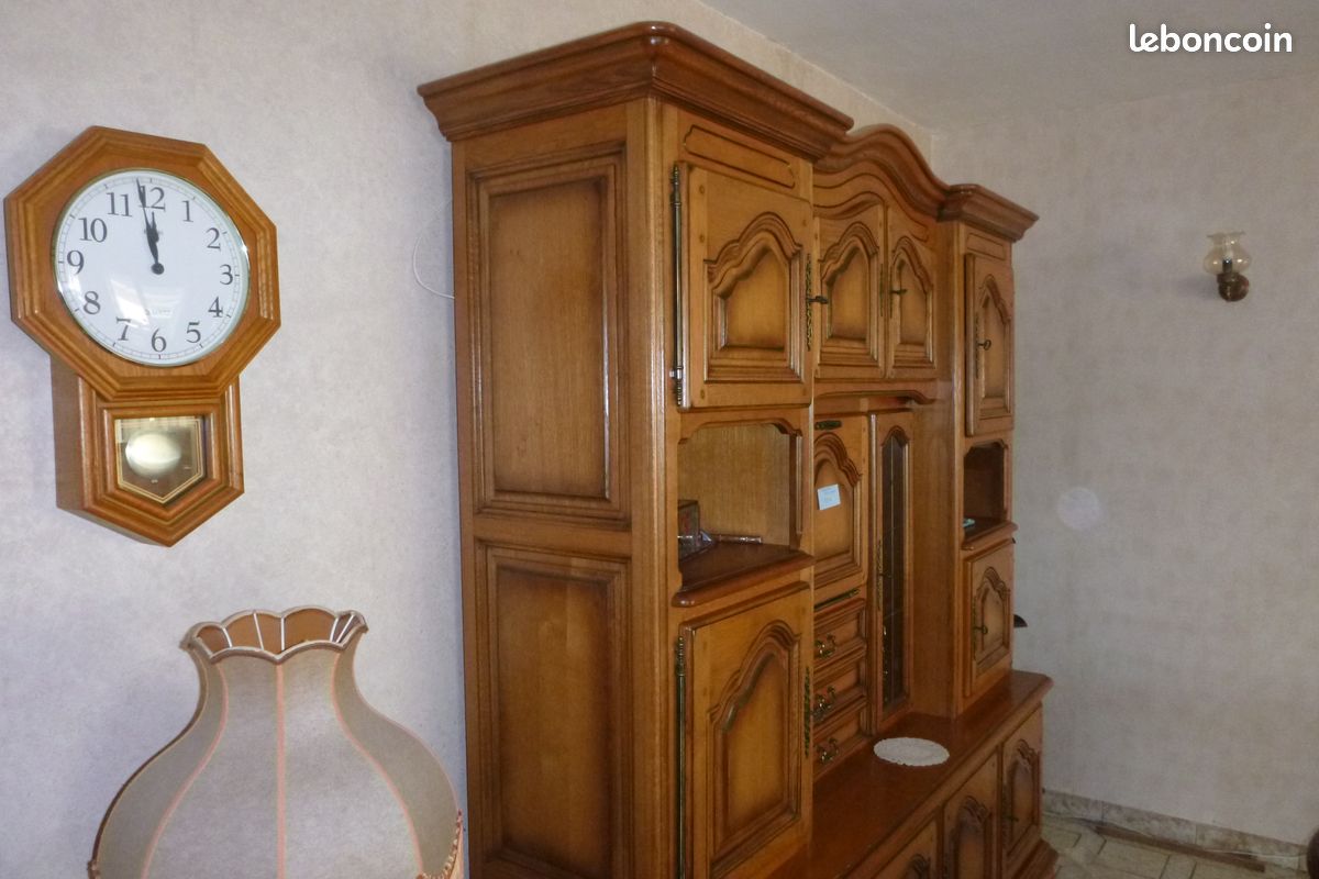 Ensemble vaisselier, table et chaises (image 3)