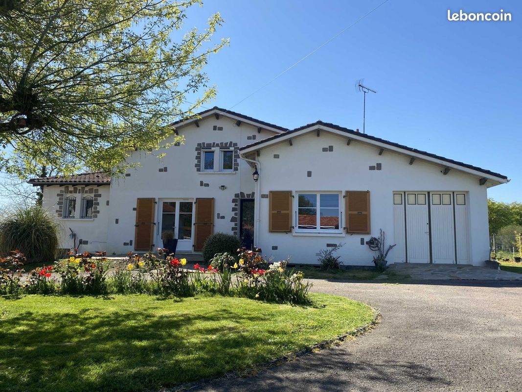 Maison 5 pièces 108 m² · à Terres-de-Haute-Charente · 108 m² · 180 200 €