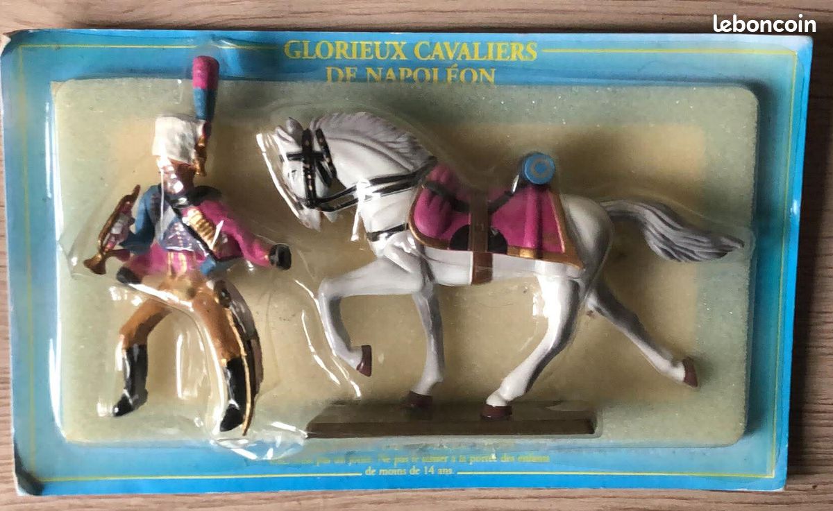 Figurine Starlux - Hussard Du 12ème Régiment, 1er Empire - Plomb Peint à L'échelle 1:32 - Occasion Bon état