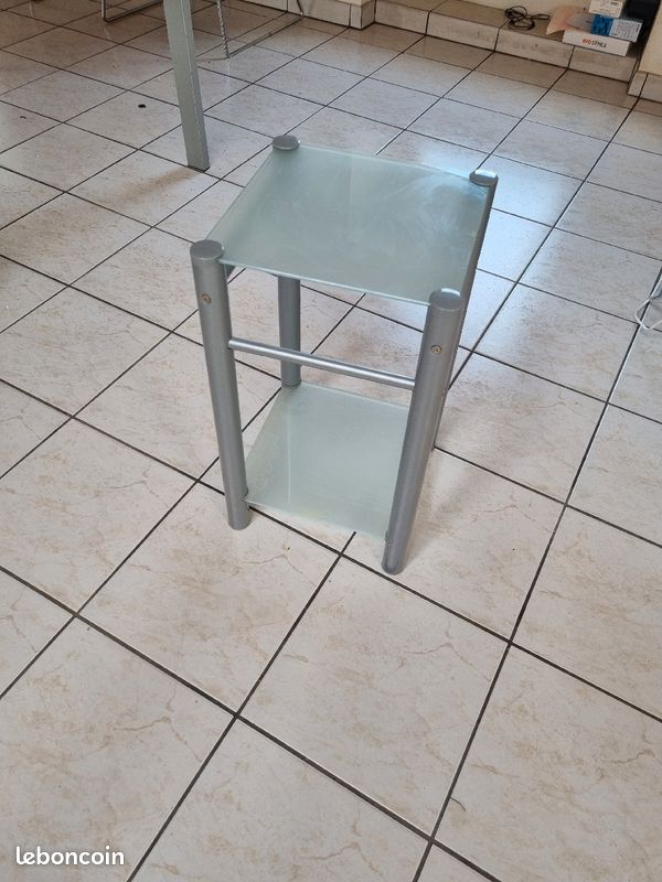 Table d'appoint bout de canapé (image 1)