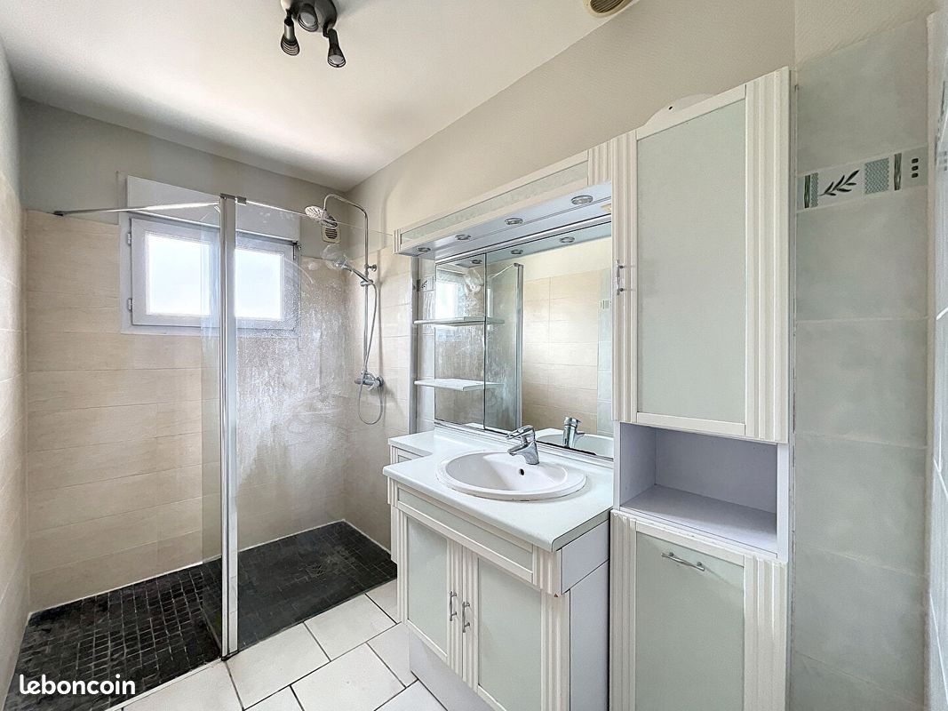 Maison a louer saint-pierre-des-corps - 5 pièce(s) - 103 m2 - Surfyn