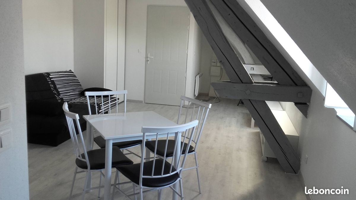 Immeuble 3 pièces 55 m² · à Chaussin · 55 m² · 400 €