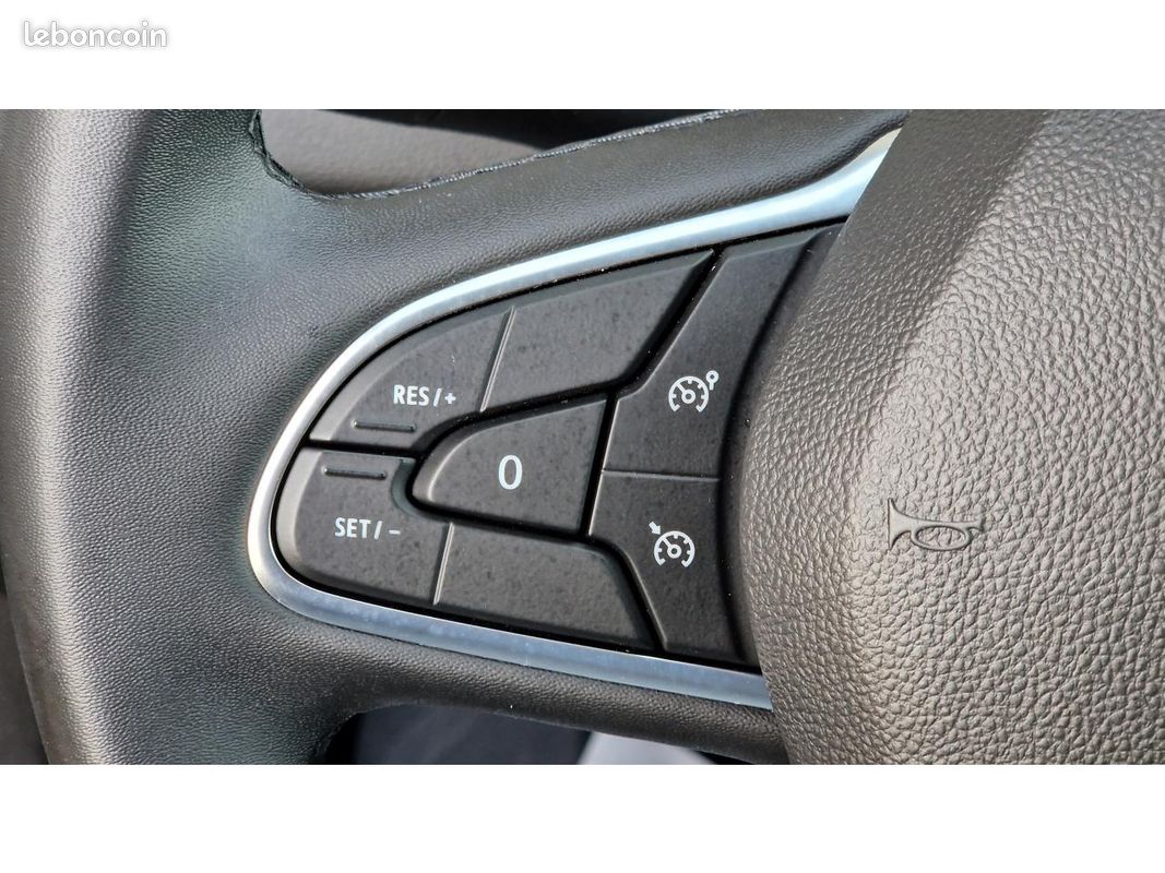 RENAULT MEGANE Mégane 1.5 Blue dCi - 115 2023 IV BERLINE Evolution PHASE 2 (image 41)