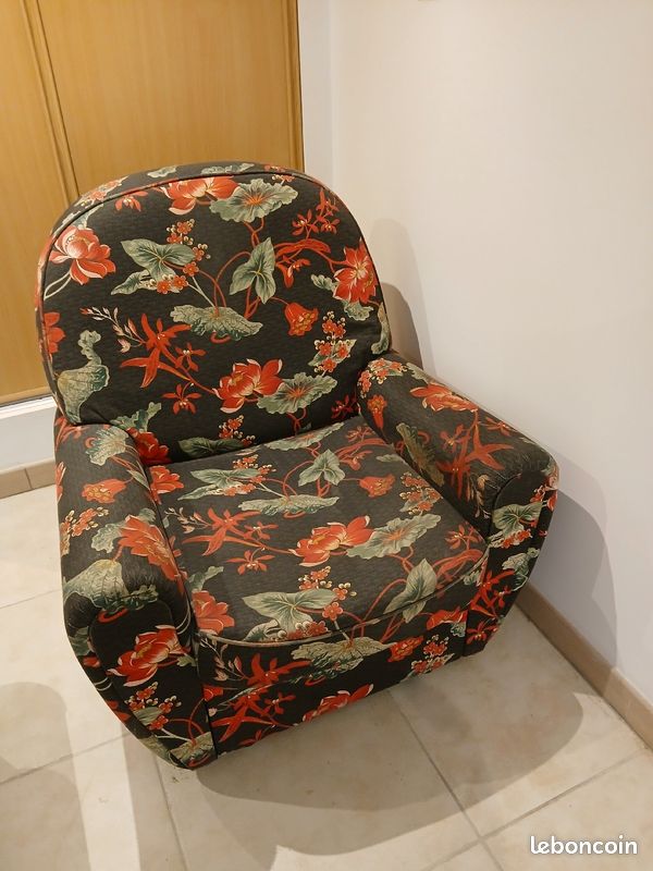 À vendre 2 fauteuils 100 prix à débattre (image 2)