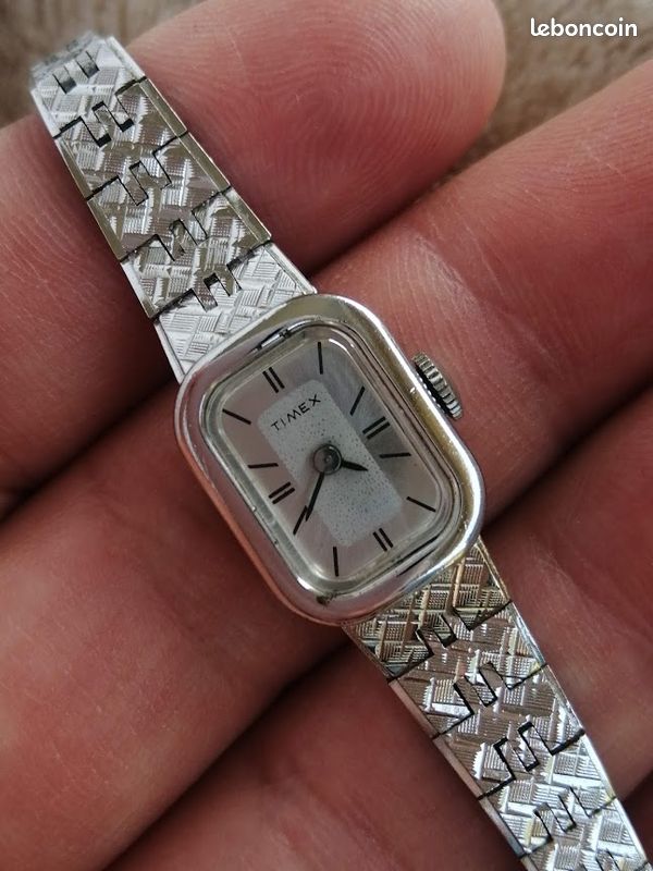 Montre Timex Vintage Pour Femme - Mécanique, à Réparer, Pièce Unique Rétro