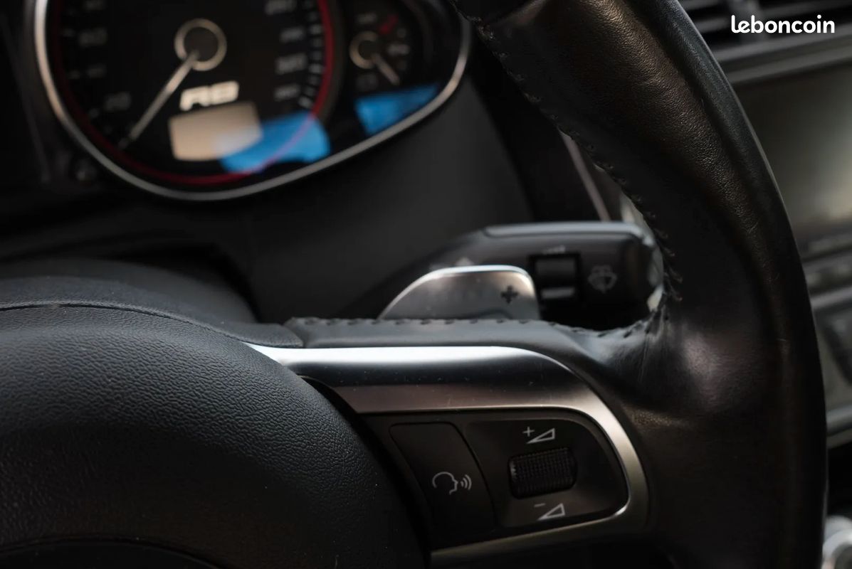 Audi R8 5.2 V10 FSI 525ch R tronic 6 - Suivi d'entretien / HiFi Bang&Olufsen / Caméra de recul / Pack Carbone / Maintien de charge (image 13)