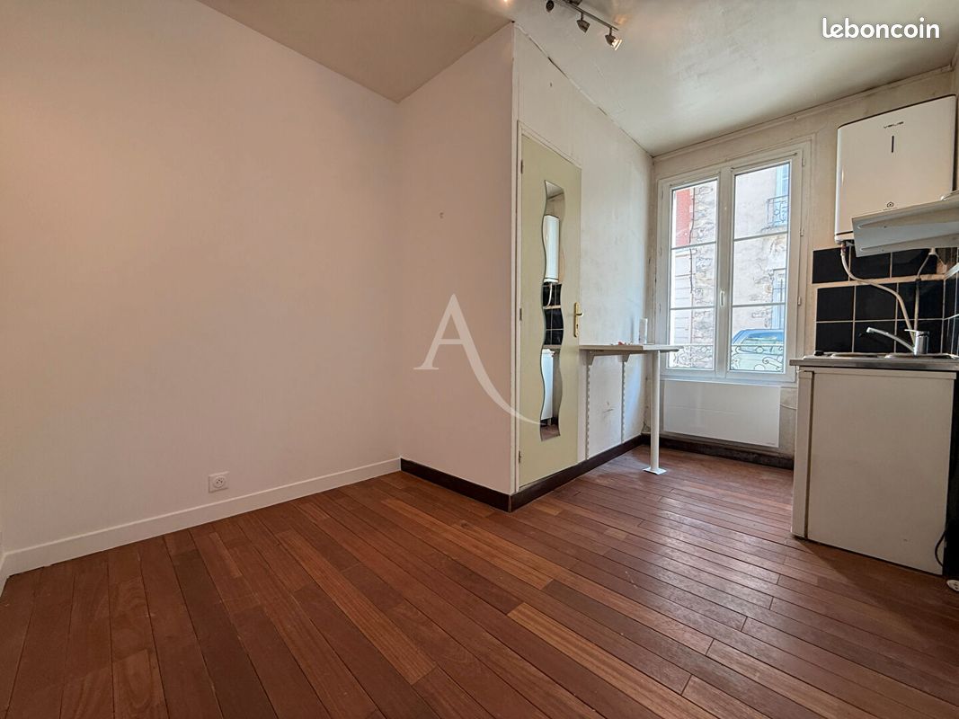 Appartement 1 pièce 11 m² · à Dourdan · 11 m² · 350 €/mois