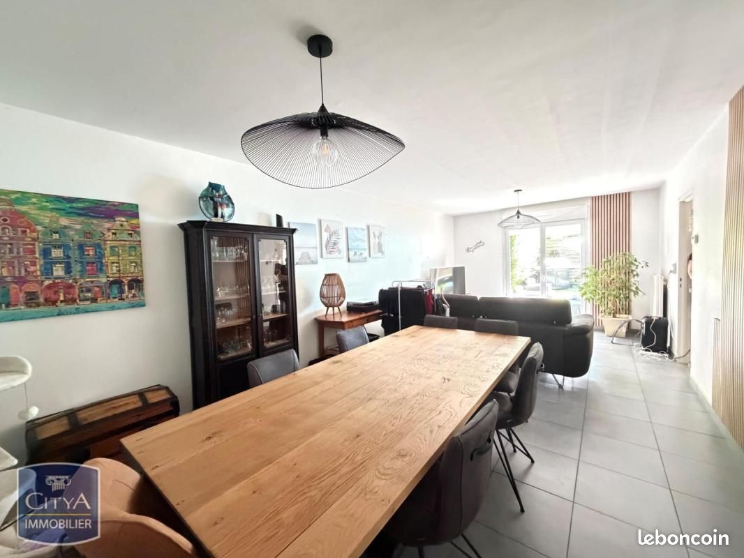 Maison 4 pièces 83 m² · à Saint-Nicolas · 83 m² · 975 €