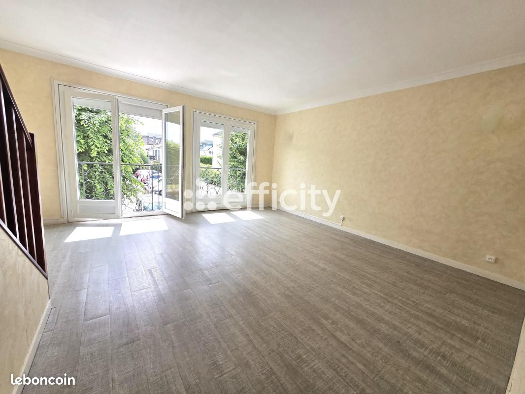 Maison 4 pièces 81 m² · à Maurepas · 81 m² · 252 000 €