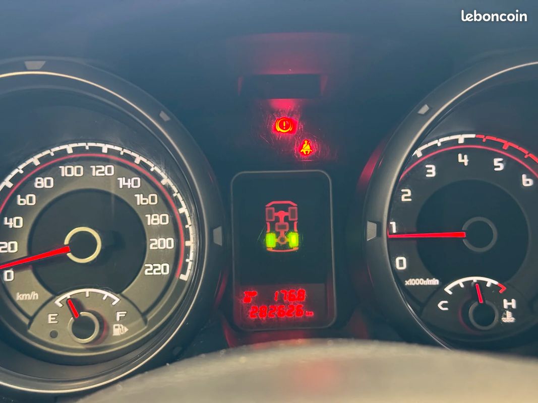 Mitsubishi PAJERO 3.2 DID 200ch (image 26)