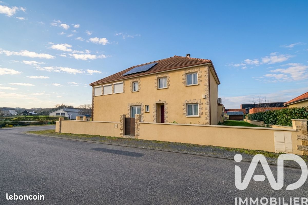 Maison 7 pièces 218 m² · à Guéret · 218 m² · 233 200 €