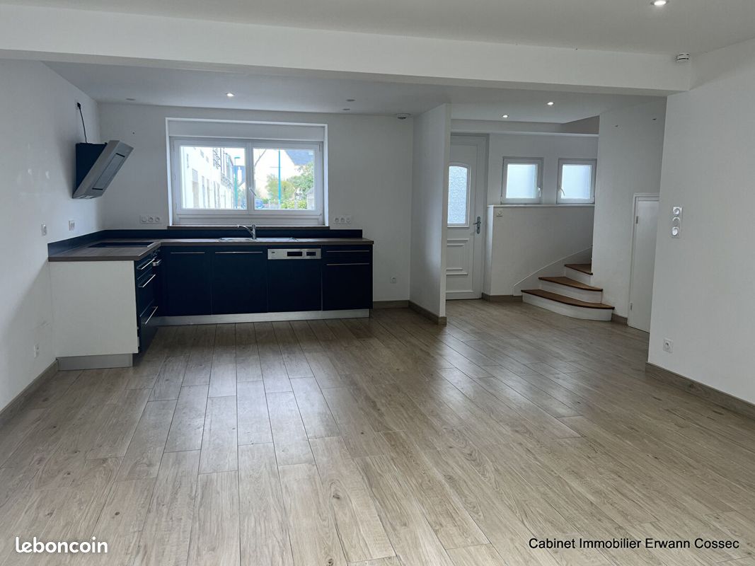 Maison 5 pièces 114 m² · à Treffiagat · 114 m² · 950 €/mois