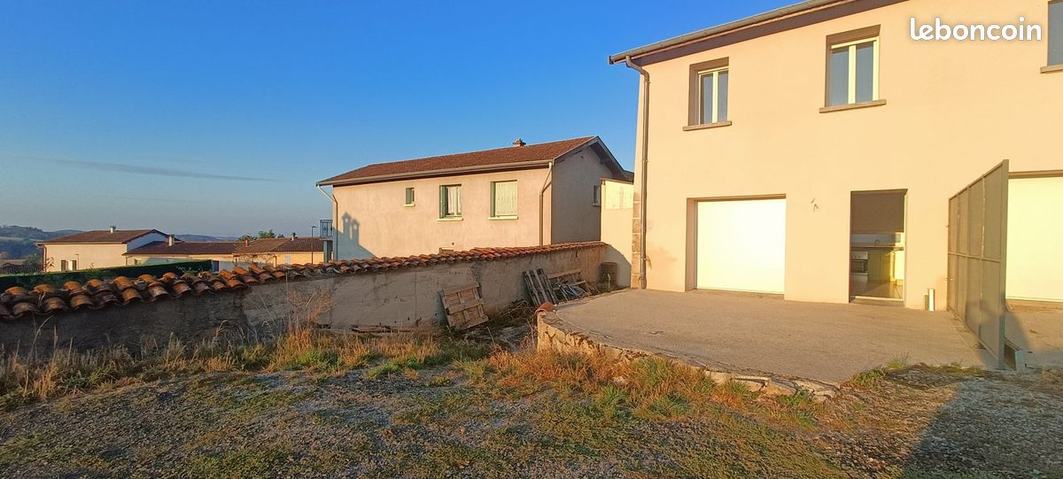 Appartement 4 pièces 61 m² · à Saint-Martin-Lestra · 61 m² · 650 €/mois