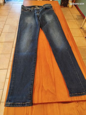 Jeans Femme Taille 40 - Coupe Straight Gris - 98% Coton - Neuf Avec Étiquettes