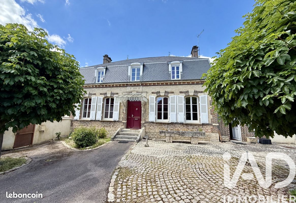 Maison 12 pièces 445 m² · à Messon · 445 m² · 429 000 €