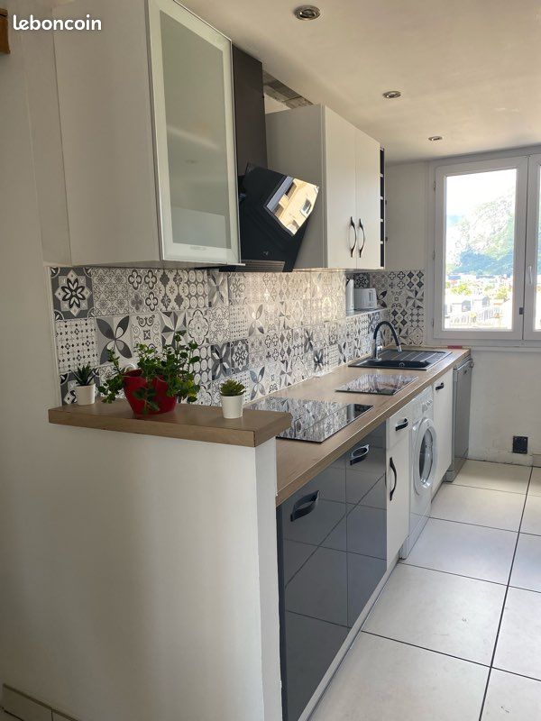 Appartement 4 pièces 82 m² · à Grenoble · 82 m² · 1 190 €