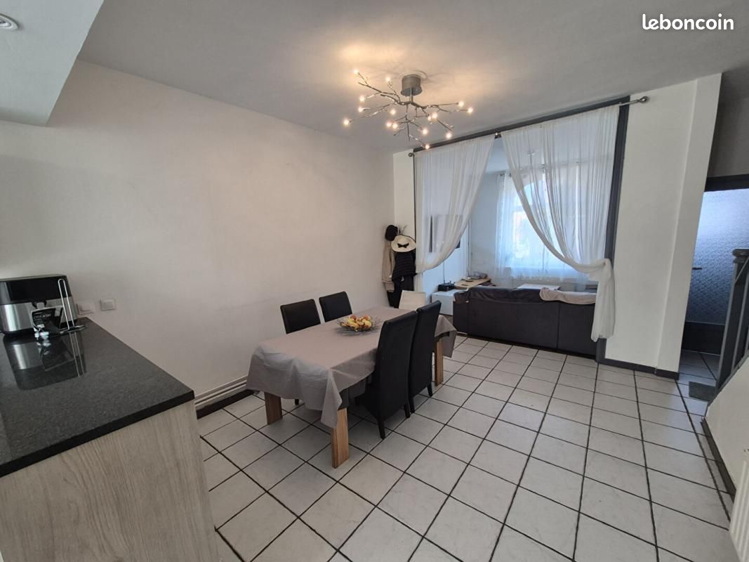 Maison 5 pièces 97 m² · à Roubaix · 97 m² · 180 000 €