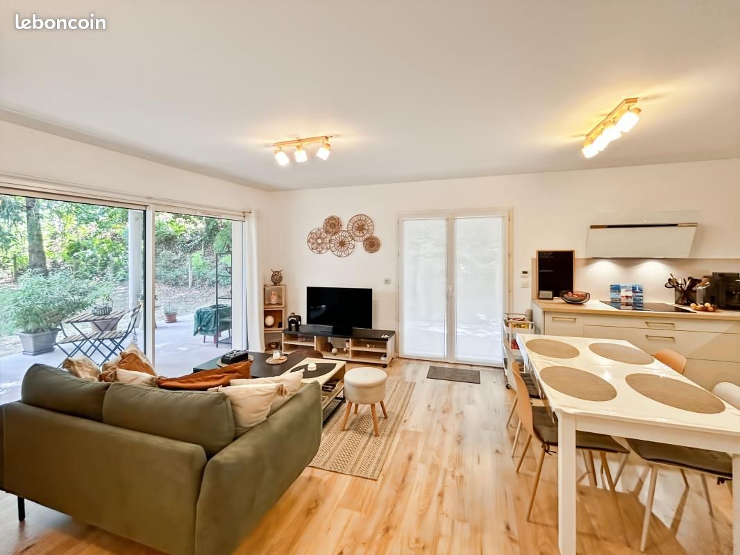 Maison 3 pièces 68 m² · à Saint-Pierre-du-Mont · 68 m² · 220 000 €