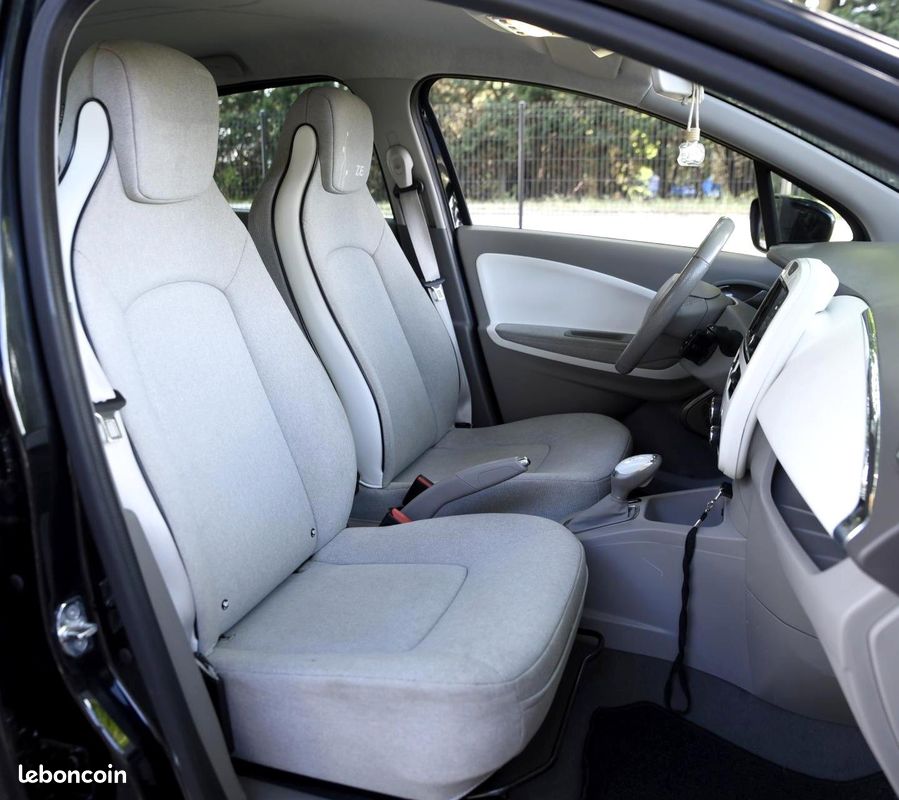 RENAULT ZOE R90 - 92ch - Finition Zen - Batterie en Location SOH 94% - Garantie 12 Mois (image 8)