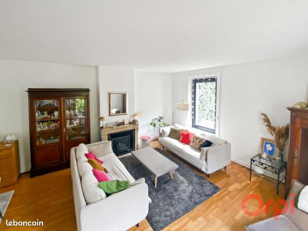 Maison 7 pièces 140 m² — 3
