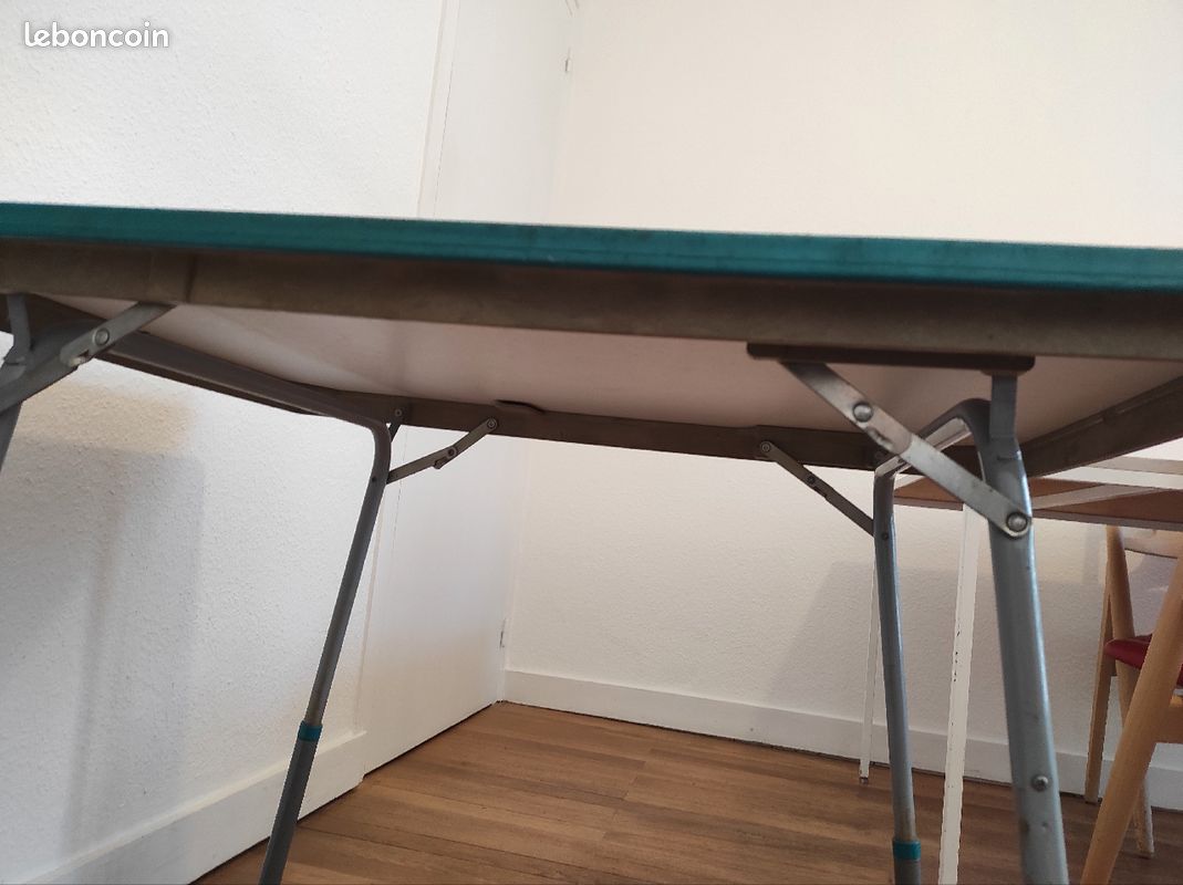 Chaises et table de camping (image 4)