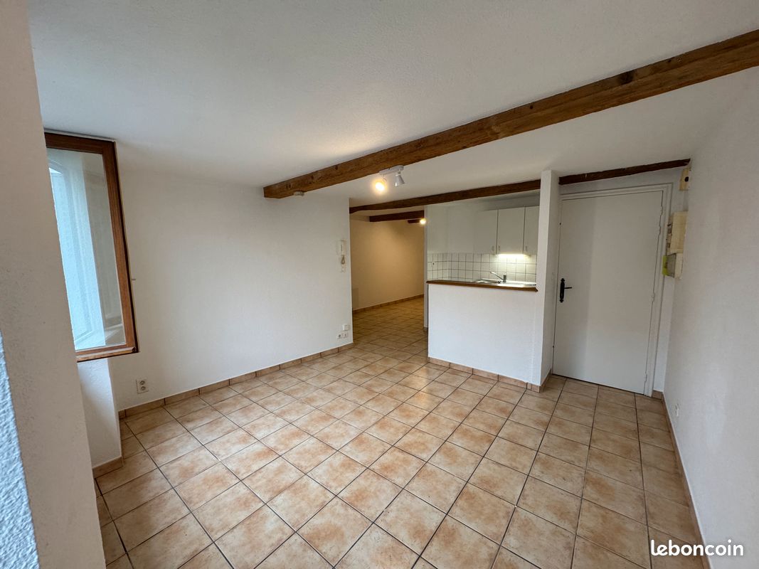 Appartement 1 pièce 31 m² · à Riom · 30,6 m² · 390 €