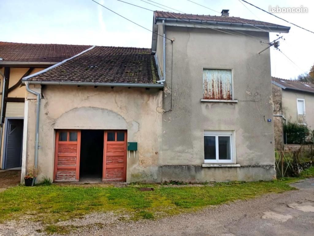 Maison 8 pièces 160 m² · à Saint-Maurice-Colombier · 160 m² · 55 000 €