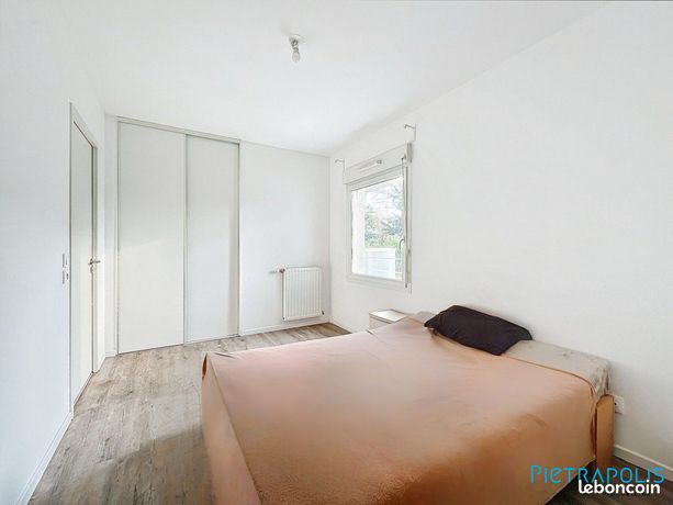 https://img.leboncoin.fr/api/v1/lbcpb1/images/ab/48/de/ab48dedf96721ebb65ac9917cebe839914d5092f.jpg?rule=ad-image