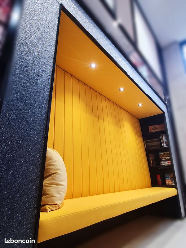 Canapé / banquette jaune (image 1)